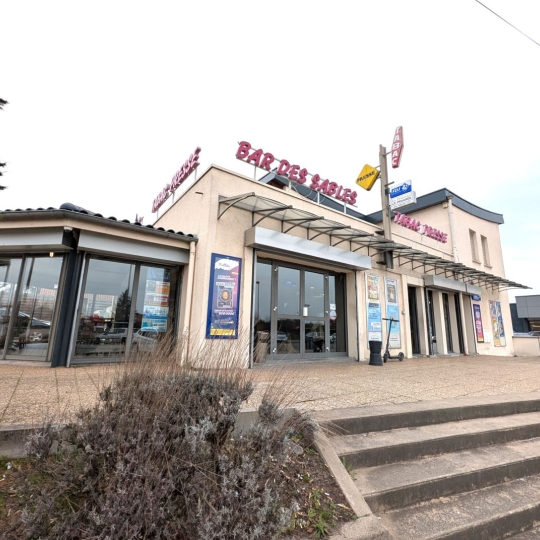   CHAUVET IMMOBILIER : Commercial | MABLY (42300) | 240 m2 | 623 300 € 