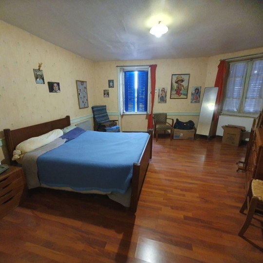   CHAUVET IMMOBILIER : Immeuble | SAINT-JUST-LA-PENDUE (42540) | 300 m2 | 139 000 € 