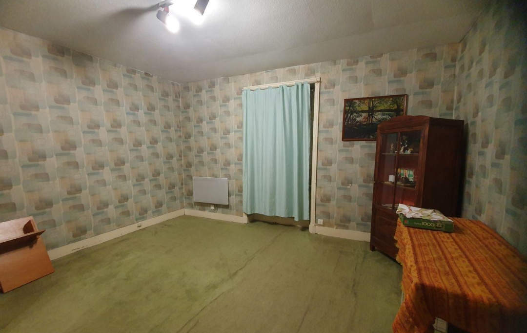 CHAUVET IMMOBILIER : Immeuble | SAINT-JUST-LA-PENDUE (42540) | 300 m2 | 139 000 € 
