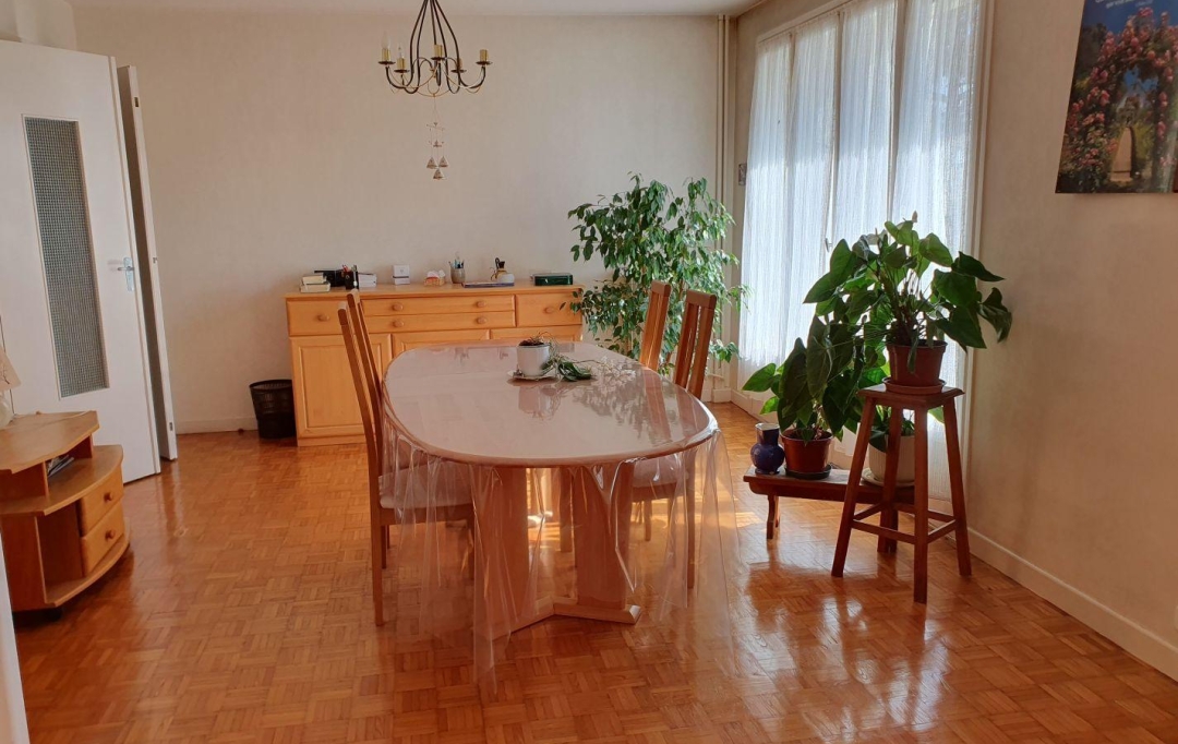  CHAUVET IMMOBILIER : Apartment | ROANNE (42300) | 72 m2 | 77 000 € 