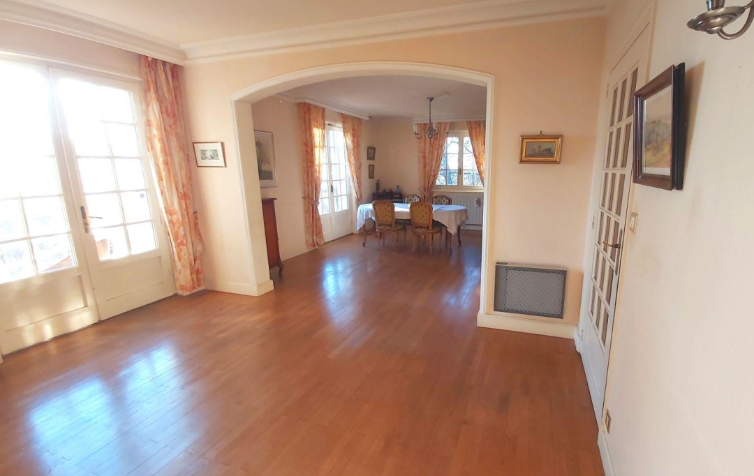  CHAUVET IMMOBILIER : Maison / Villa | ROZIER-EN-DONZY (42810) | 195 m2 | 349 000 € 