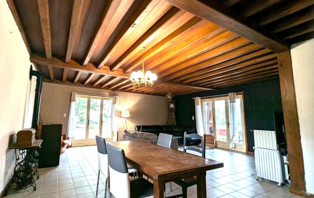  CHAUVET IMMOBILIER : Maison / Villa | LA BENISSON-DIEU (42720) | 159 m2 | 169 000 € 