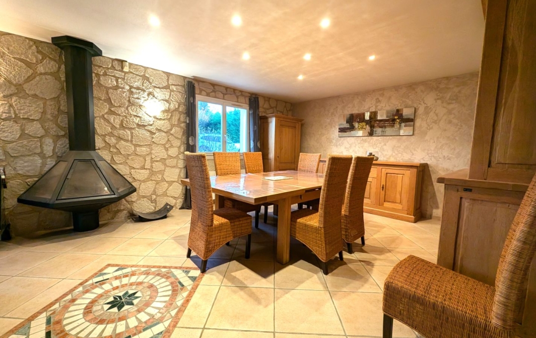  CHAUVET IMMOBILIER : House | BOYER (42460) | 156 m2 | 324 000 € 
