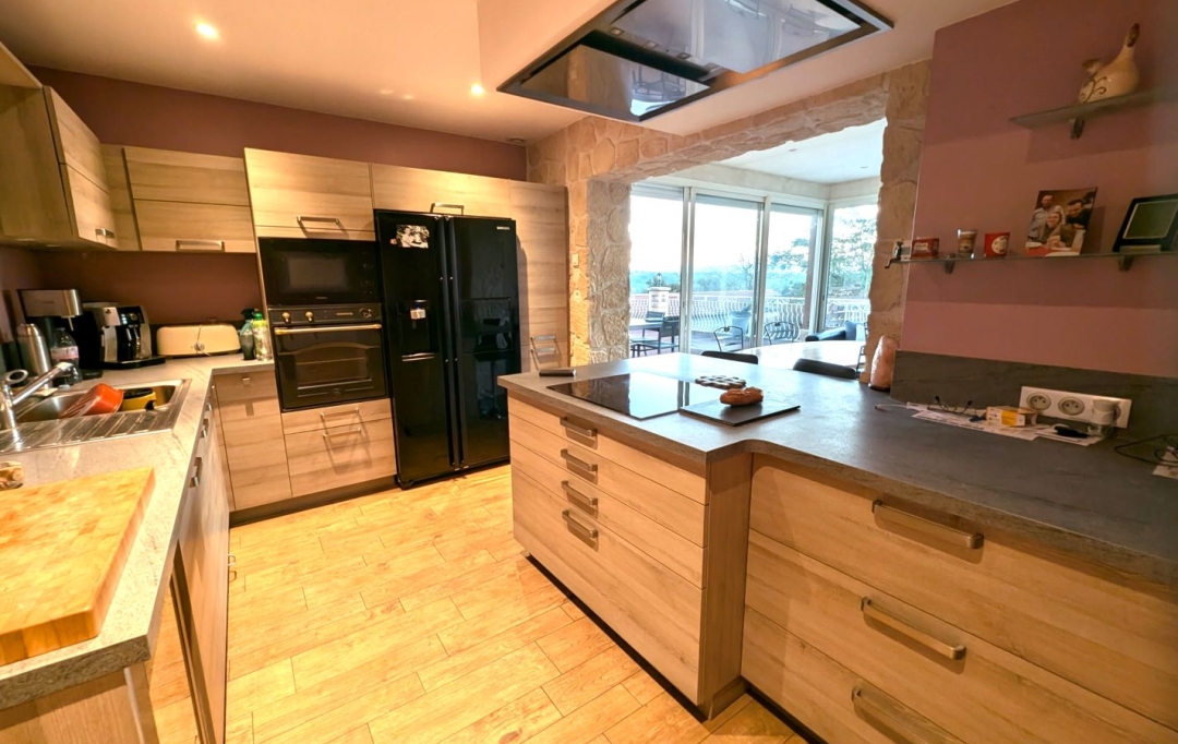  CHAUVET IMMOBILIER : House | BOYER (42460) | 156 m2 | 324 000 € 