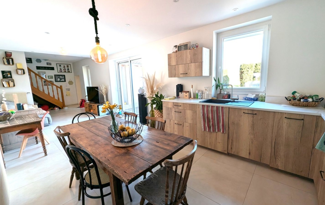  CHAUVET IMMOBILIER : Maison / Villa | LE COTEAU (42120) | 97 m2 | 224 000 € 