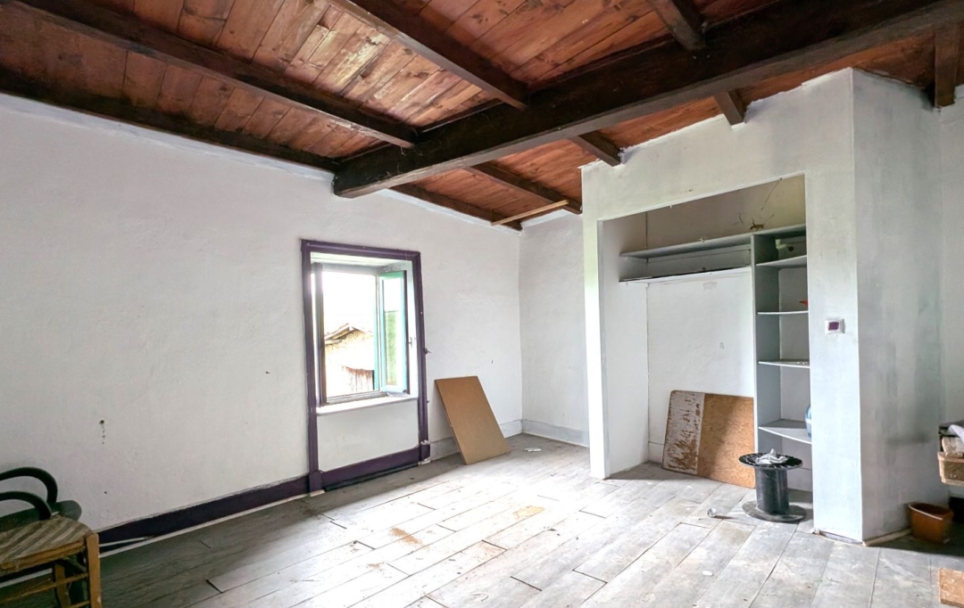  CHAUVET IMMOBILIER : Maison / Villa | LAY (42470) | 120 m2 | 75 000 € 