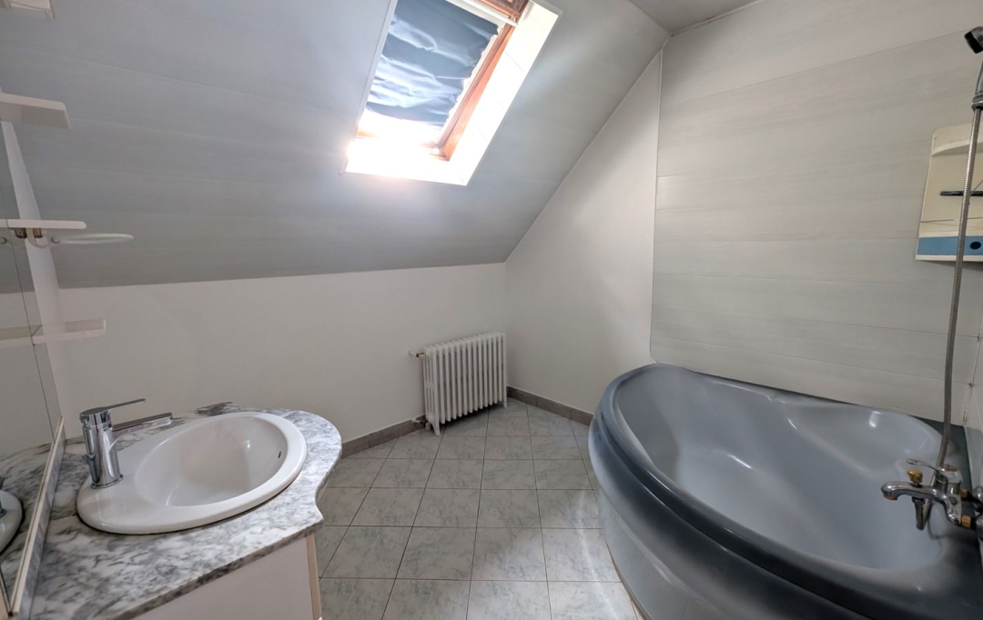  CHAUVET IMMOBILIER : House | BERT (03130) | 106 m2 | 189 000 € 