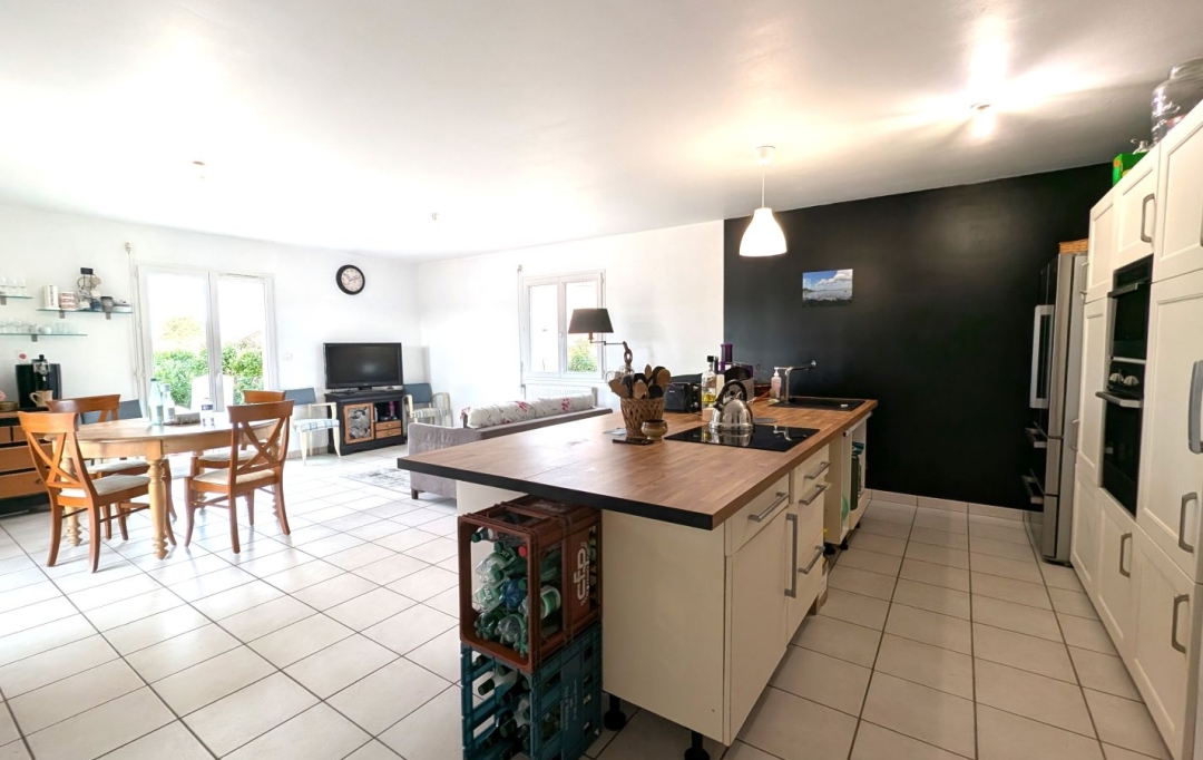  CHAUVET IMMOBILIER : House | BALBIGNY (42510) | 115 m2 | 224 000 € 