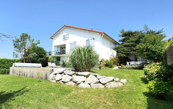 Maison SAINT-JUST-SAINT-RAMBERT 160 m2 389 000 € Maison SAINT-JUST-SAINT-RAMBERT 160 m2 389 000 €