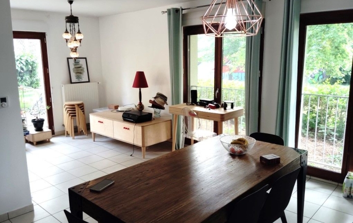 Appartement P4 SAINT-ETIENNE 72 m2 179 000 € Appartement P4 SAINT-ETIENNE 72 m2 179 000 €