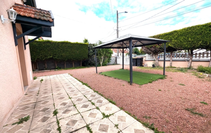 Maison   ROANNE  83 m2 158 000 € 