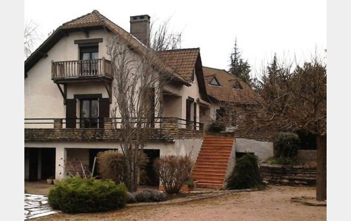  CHAUVET IMMOBILIER : Maison / Villa | SAINT-MARTIN-D'ESTREAUX (42620) | 225 m2 | 215 000 € 